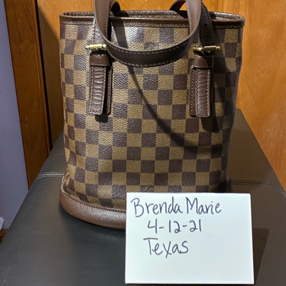Authentic Louis Vuitton marais bucket bag